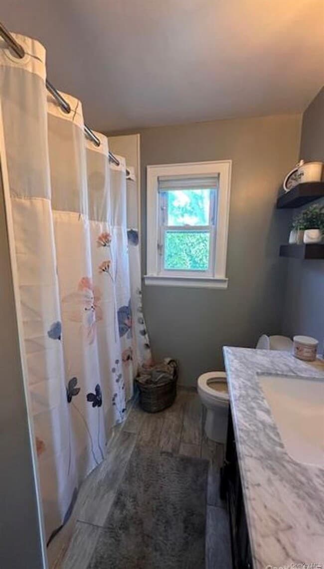 Photo - 422 St Agnes Pl