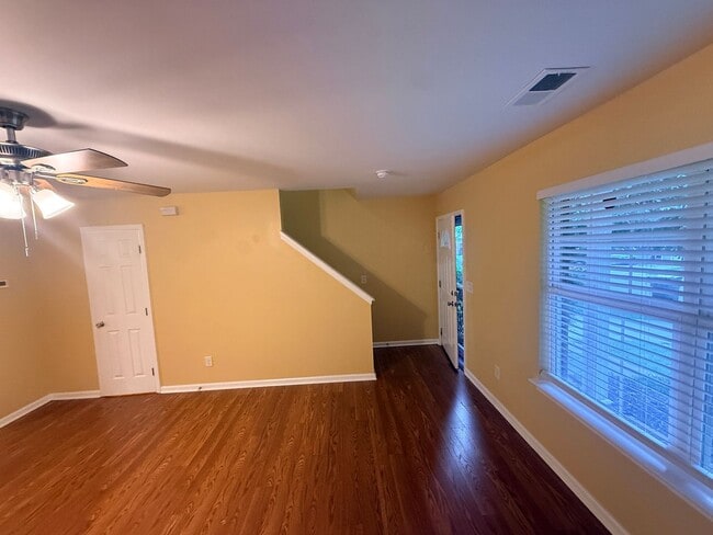 Photo - Beautiful private home!!