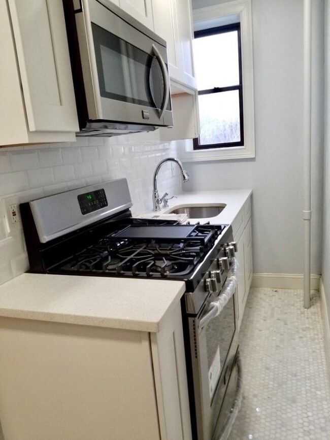 Photo - 821 Bergen Ave Unidad C6