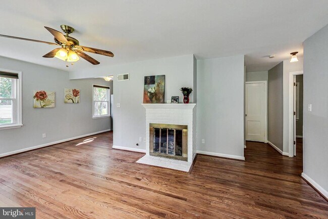 Photo - 6641 Barrett Rd