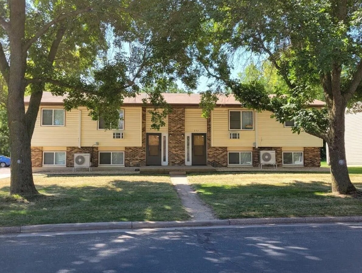 Photo - 232 W Johnson St House