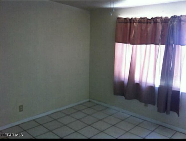 Photo - 908 Marlow Rd