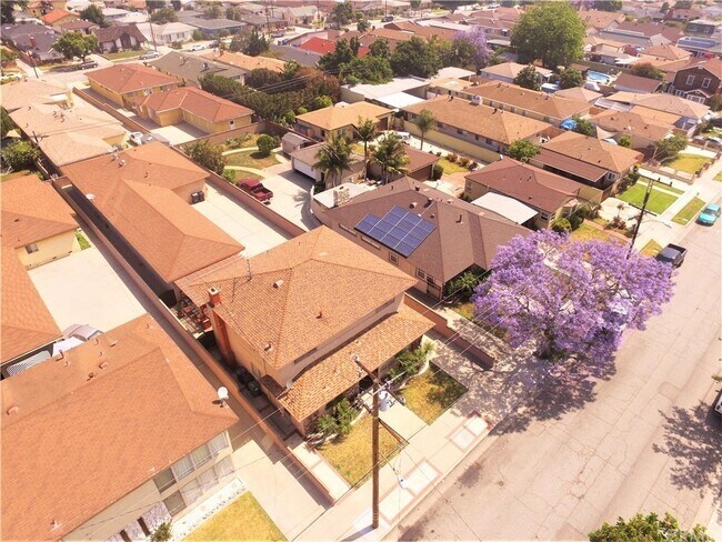 Photo - 4239 138th St Unit B