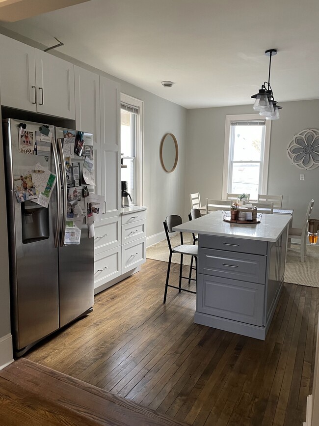 Photo - 1025 E Hamilton St