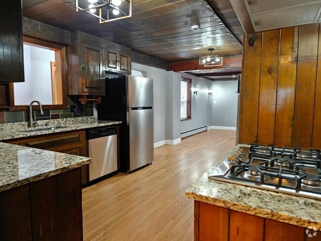 Building Photo - 19 Sheridan St Unit 1 Rental