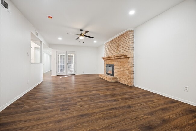 Photo - 705 Harold St Unit 2