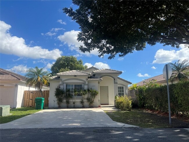 Building Photo - 14225 SW 149th Ave