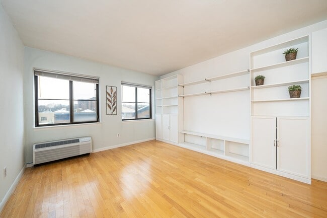 Photo - 463 1st St Unit 6D