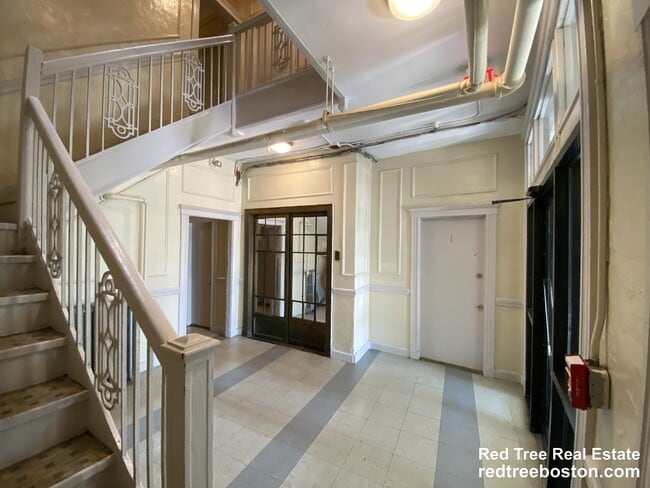 Building Photo - 1687 Commonwealth Ave Unit 9