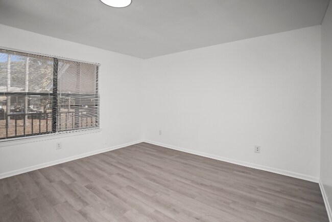 Photo - 1410 S Elizabeth Ave Unidad 503