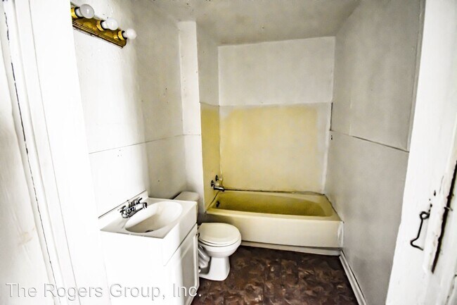 Photo - 611 Raleigh St