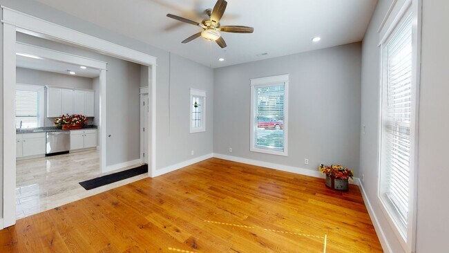 1319 Forest Ave