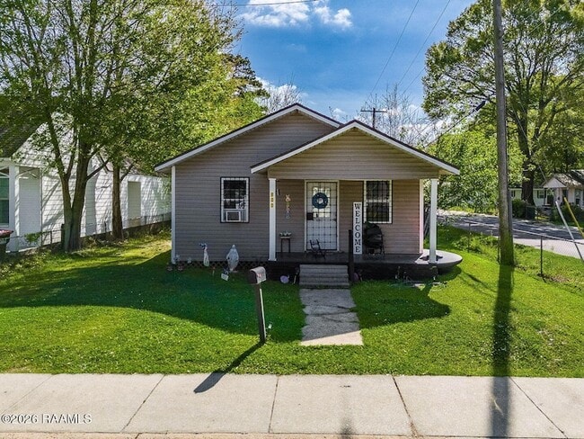 Building Photo - 800 N St Antoine St