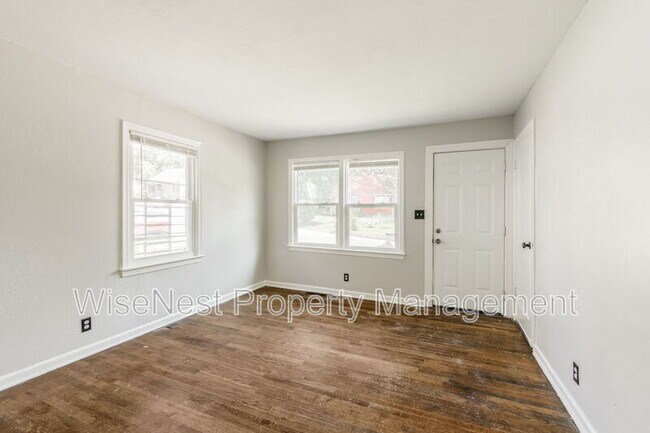 Photo - 5760 College Ave