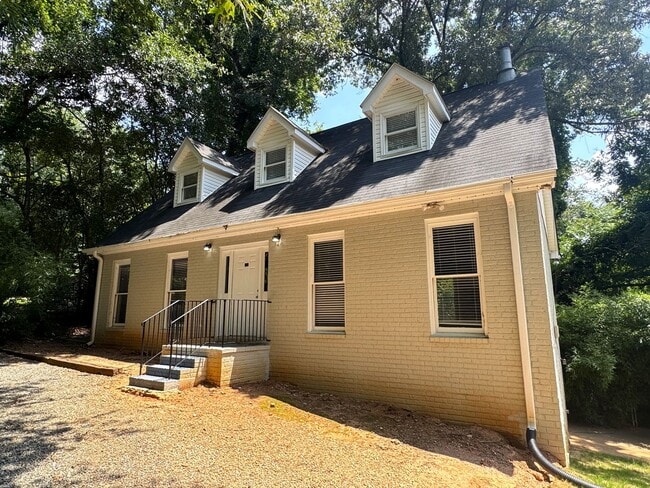 Five Points 6br House - Five Points 6br House