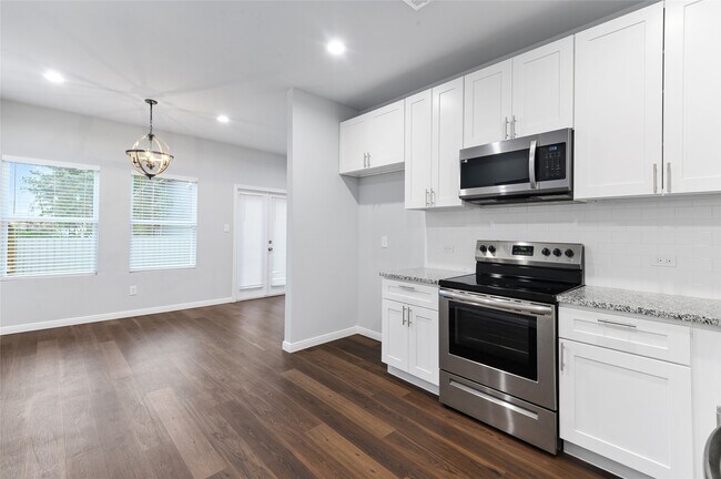 4919 Paradigm Ln