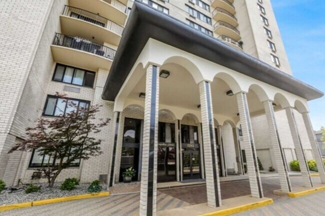 Photo - 1590 Anderson Ave Unit 14H