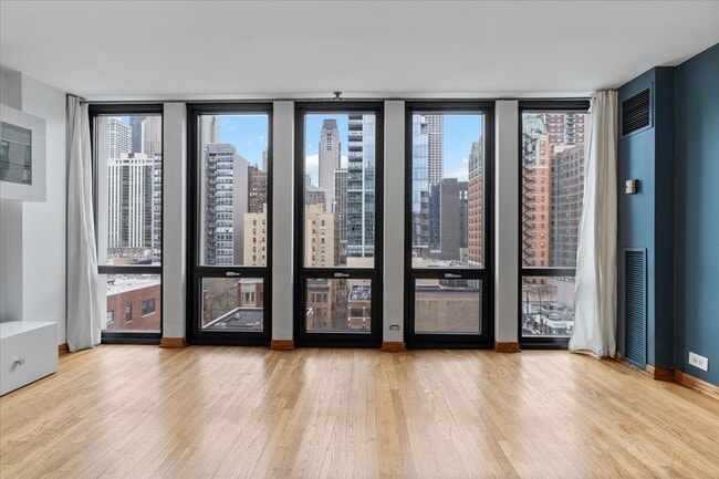 Photo - 1 E Scott St Unit 906