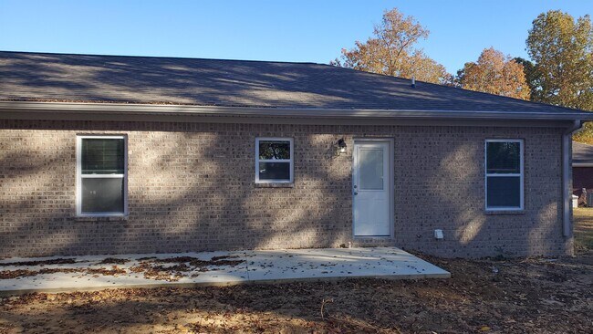 170 Julia D Ln