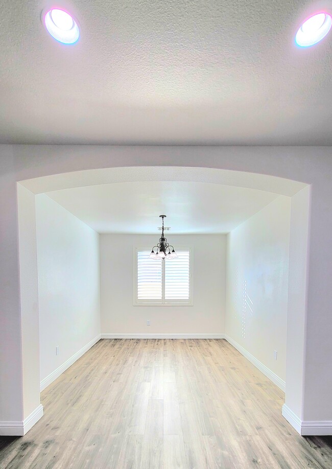 Photo - 3879 N Mayfield Ranch Rd