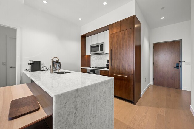 Photo - 75 Park Ln S Unit 412