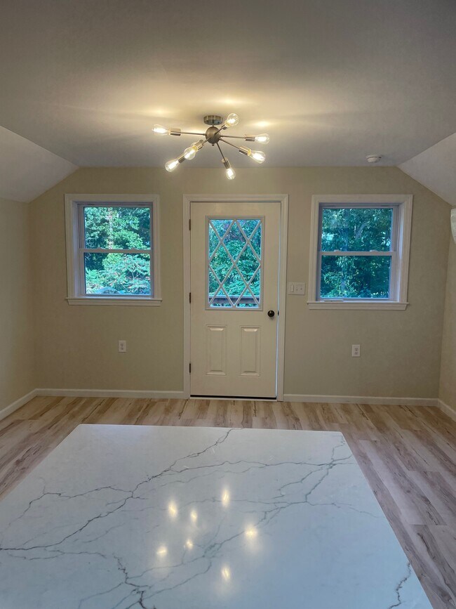 Photo - 123 Hilltop Rd Unit Hilltop Apartment