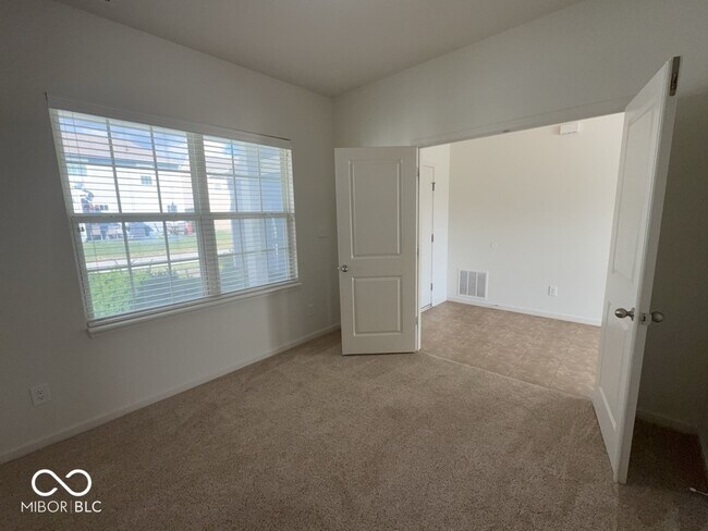 Photo - 5860 Crowley Pkwy