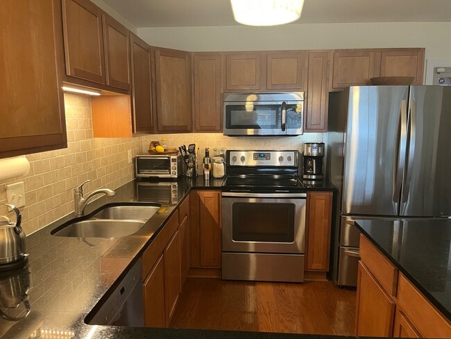 Photo - 449 Clairemont Ave Unit M4