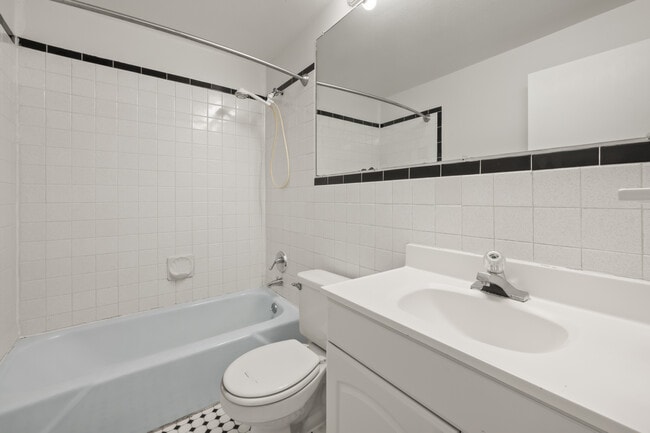 Photo - 43 Olcott Dr