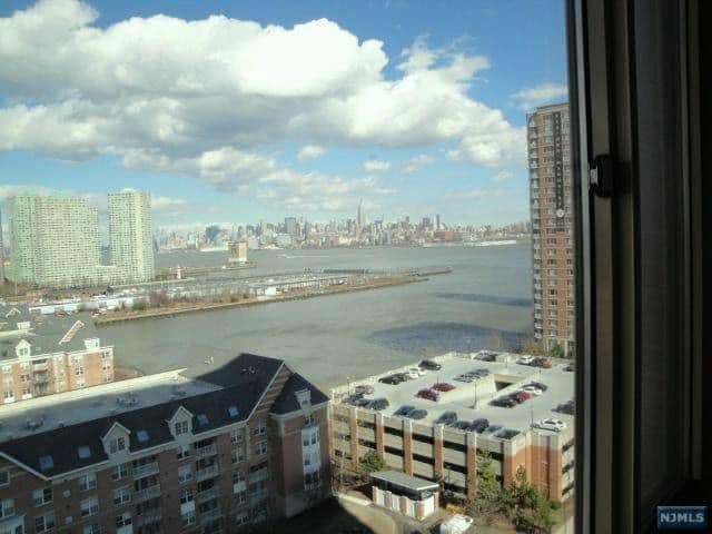 Building Photo - 1 2nd St Unit 1306 Rental