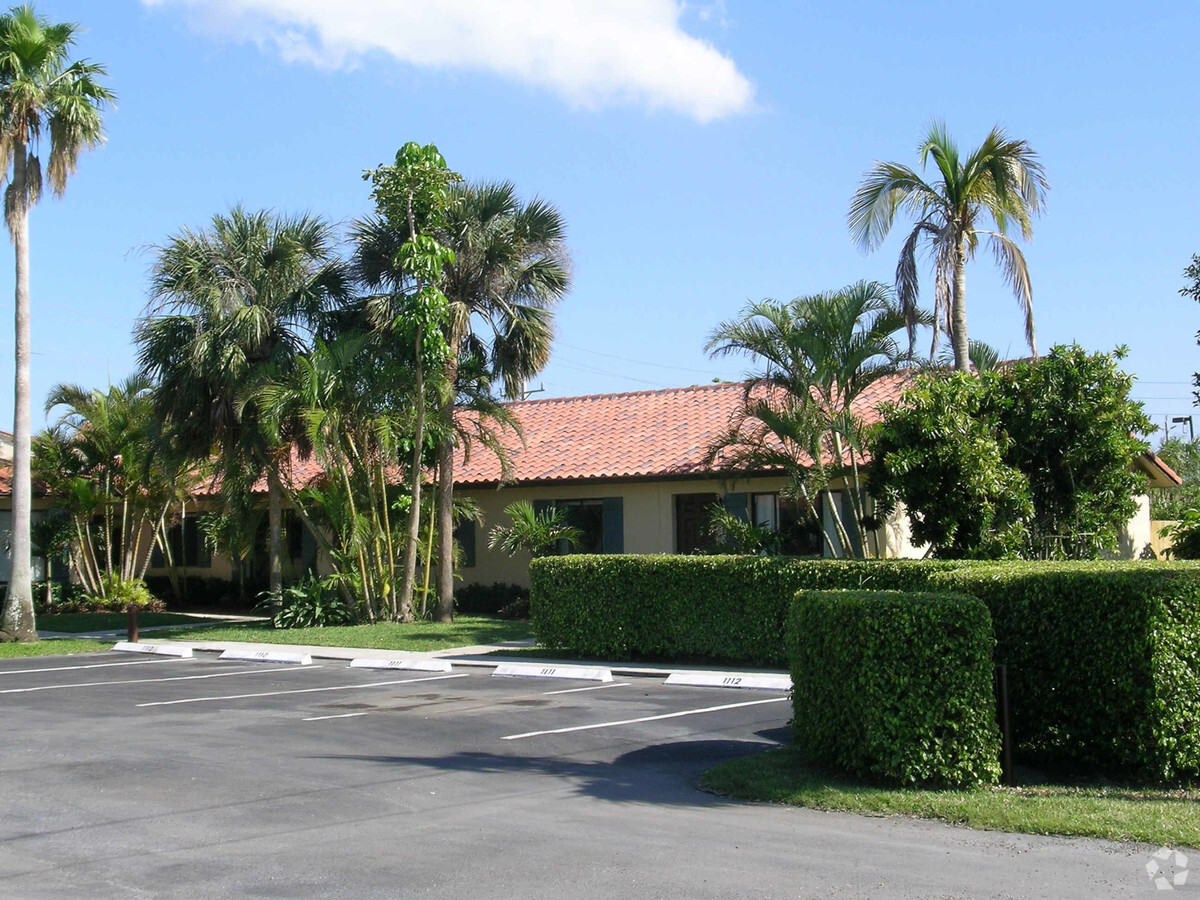 Summer Villas - Summer Villas Apartments