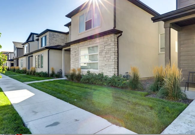 Photo - FURNISHED Charming 4 bedroom, 2.5 American Fork Home