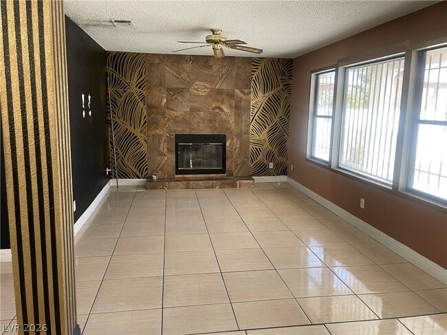 Photo - 2616 Camphor Tree St