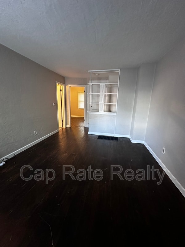 Photo - 322 S Powell Ave