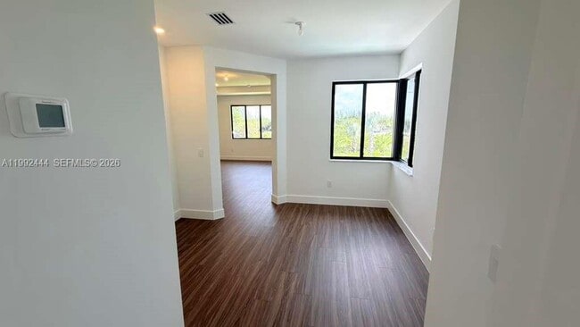 Photo - 19708 NE 14th Ave