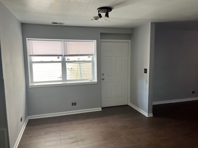 Photo - 6538 S Kenwood Ave