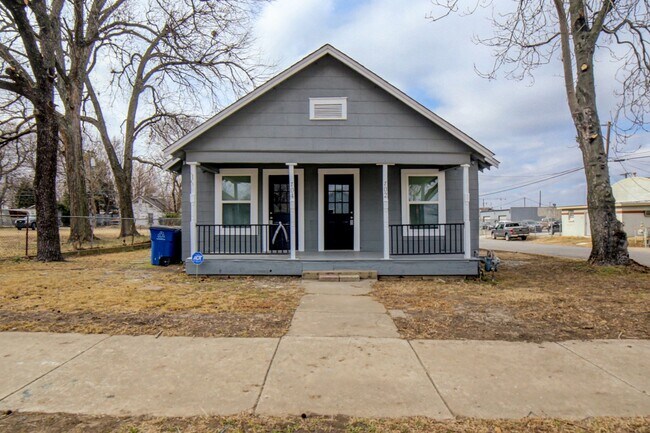 Photo - S Trenton Ave Triplex Unidad 704