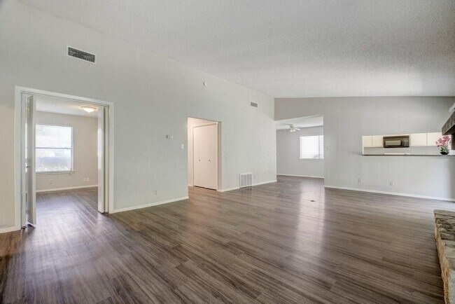 Photo - 10410 Broken Shoe Trail