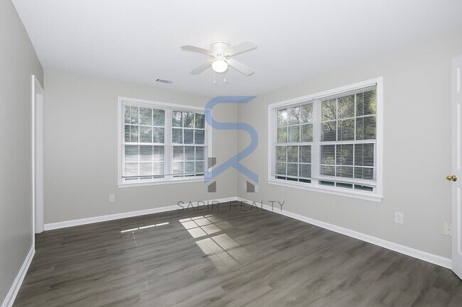 Photo - 2171 Wilson Ave NW