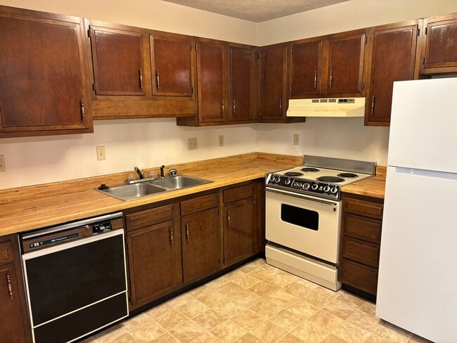 Photo - 333 W Lake Ave Unit 8A