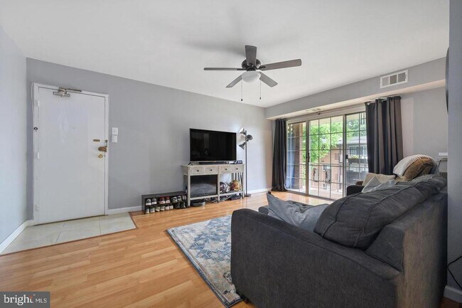 Photo - 5605 Franconia Rd Unidad 301