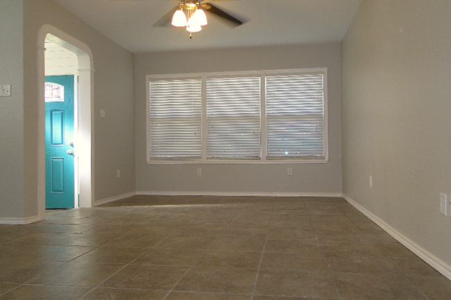 Photo - 4115 Robinhood Dr