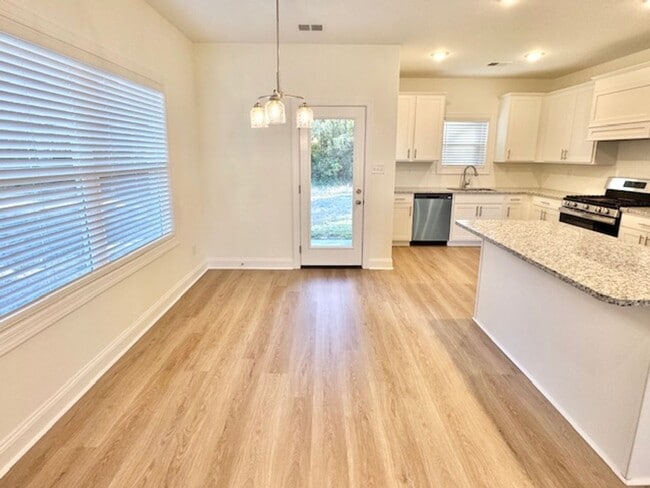 Photo - MarchMeadowsWay10243 Unit 1