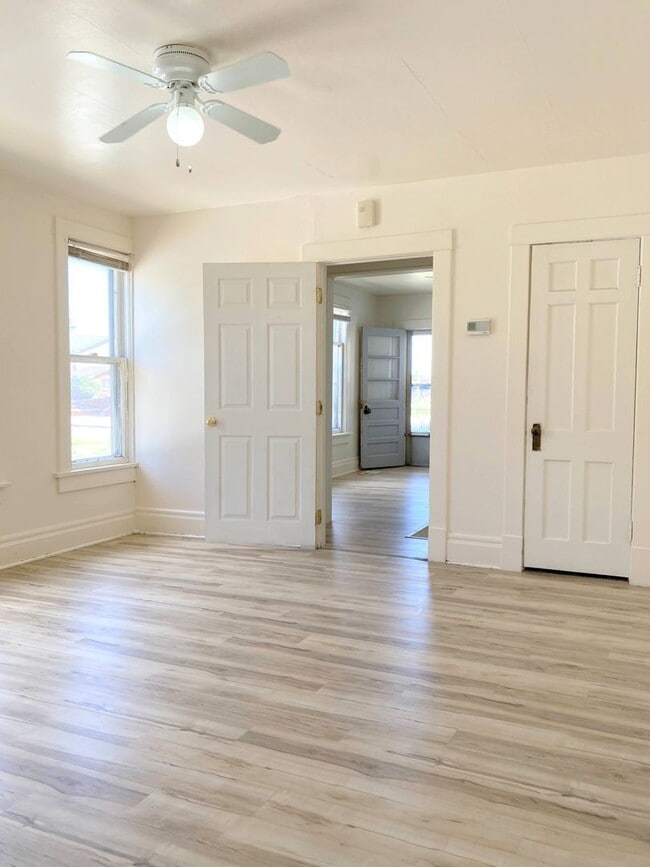 Photo - 128 E 5th Ave Unit 128 E 5th