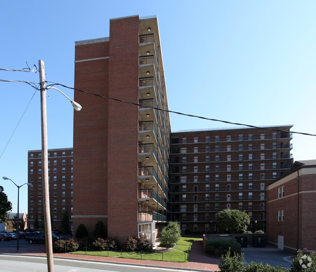 Photo - UNC-CH Morrison Residence Hall
