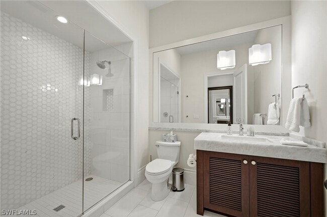 Building Photo - 215 3rd Ave N