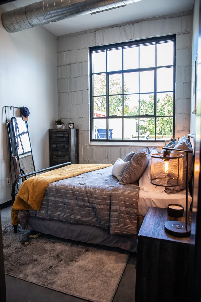 Photo - Vintage Flats