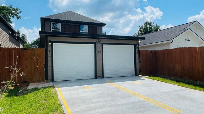 Photo - ? Live in Style: 3-Bed, 2.5-Bath Houston H...
