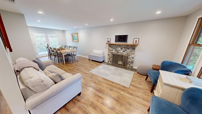 Photo - 30621 Sandtrap Dr