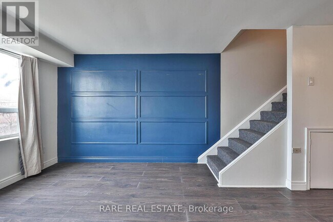 Photo - 592 Marlee Ave